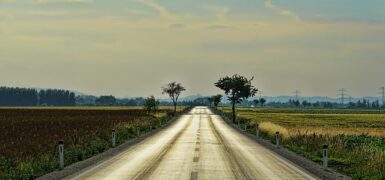 Rüyada Asfalt Yoldan Karşıya Geçmek