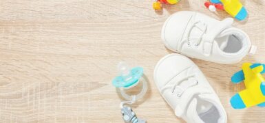 Rüyada Ayakkabı Bağlayan Birini Görmek