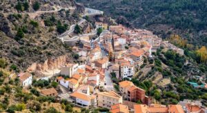 Rüyada Ayna Karşısında Makyaj Yapmak