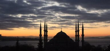 Rüyada Cübbeli Ahmet Hocayı Görmek