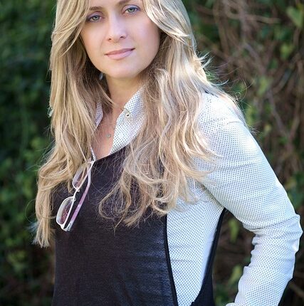 Rüyada Demet Akalin Görmek