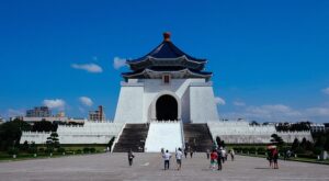 Rüyada Denizde Yat İle Gezmek