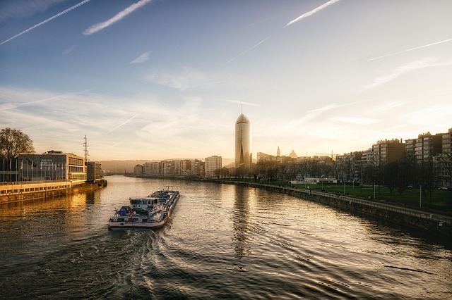 Rüyada Denizin Yükselip Eve Girmesi