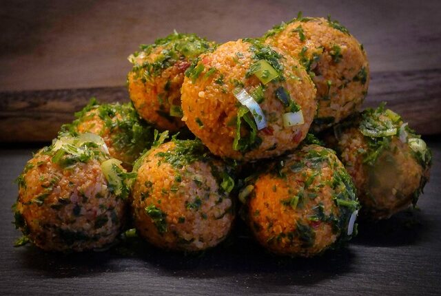 Rüyada Ekmek Arası Köfte Görmek