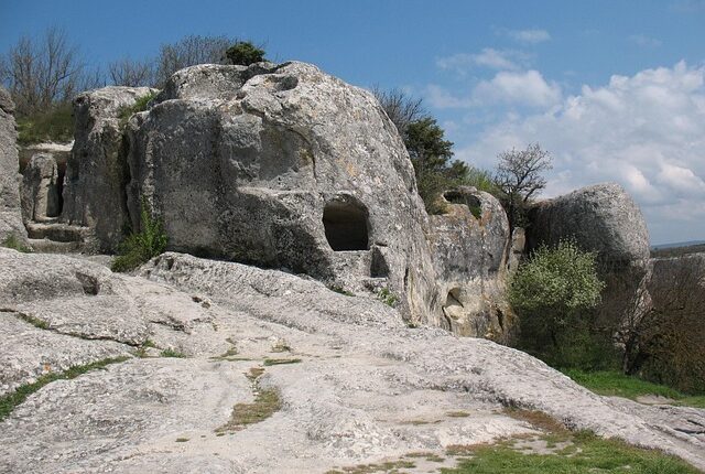 Rüyada Eski Sevgilinin Senden Kaçması