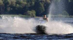 Rüyada Jet Ski Sürmek