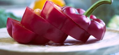 Rüyada Kırmızı Gömlek Giymek