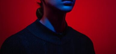 Rüyada Birine Anahtar Vermek