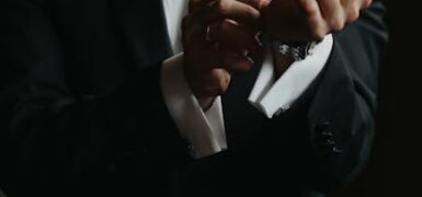 Rüyada Birine Elbise Vermek