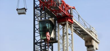 Rüyada Birinin Motor Sürdüğünü Görmek