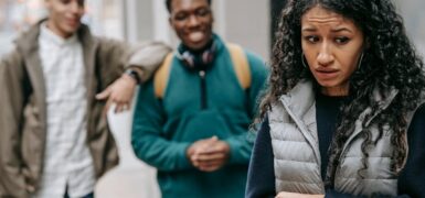 Rüyada Birine Hakaret Etmek