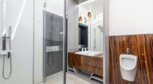 Rüyada Çiş Yapan Birini Görmek