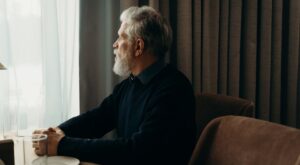 Rüyada Birini Bıçaklamaya Çalışmak