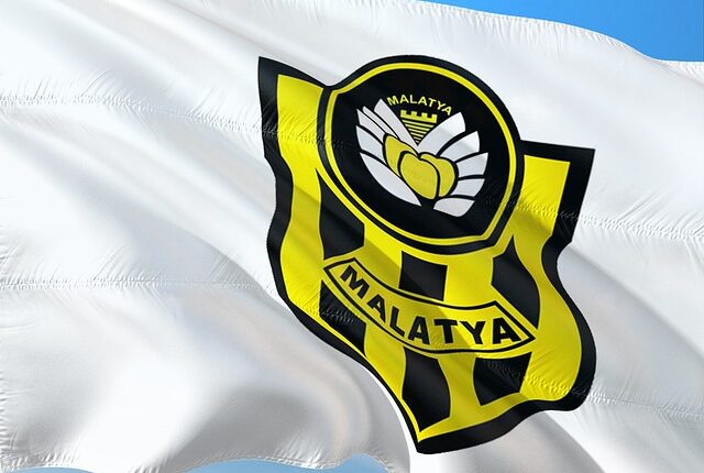 Rüyada Yeni Doğan Çocuğun Kulağına Ezan Okumak