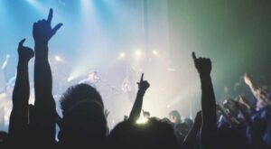 Rüyada Beyaz Başörtülü Kadın Görmek