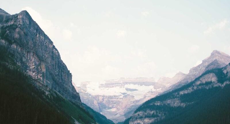 Rüyada Beyaz Bulutların Üstünde Olmak