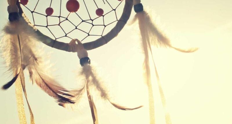 Rüyada Kırmızı Pantolon Giymek