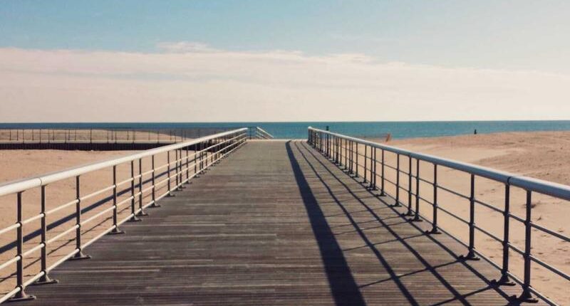 Rüyada Mezar Başında Dua Etmek Rüyada Mezar Başında Dua Etmek